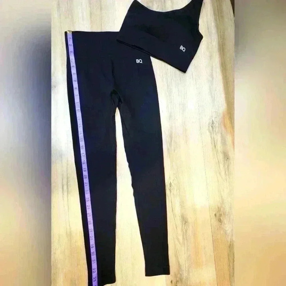 BQ leggings with one shoulder tank with built-in bra 2 piece set O6.11.250.2 - Picture 3 of 5